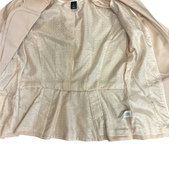 White Black Market,Elegant Cream Women's Blazer with Button Accents - Picture 6 of 12